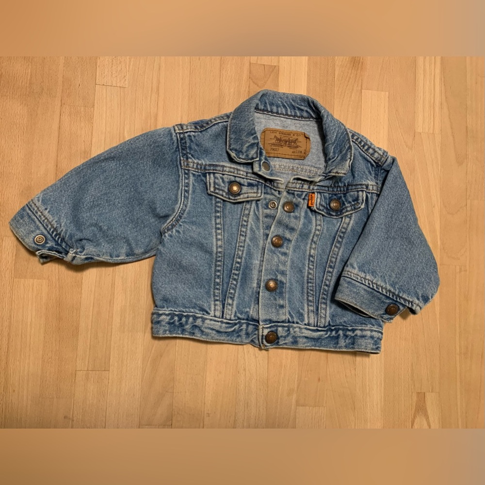 Vintage Levi's denim jacket size 18m